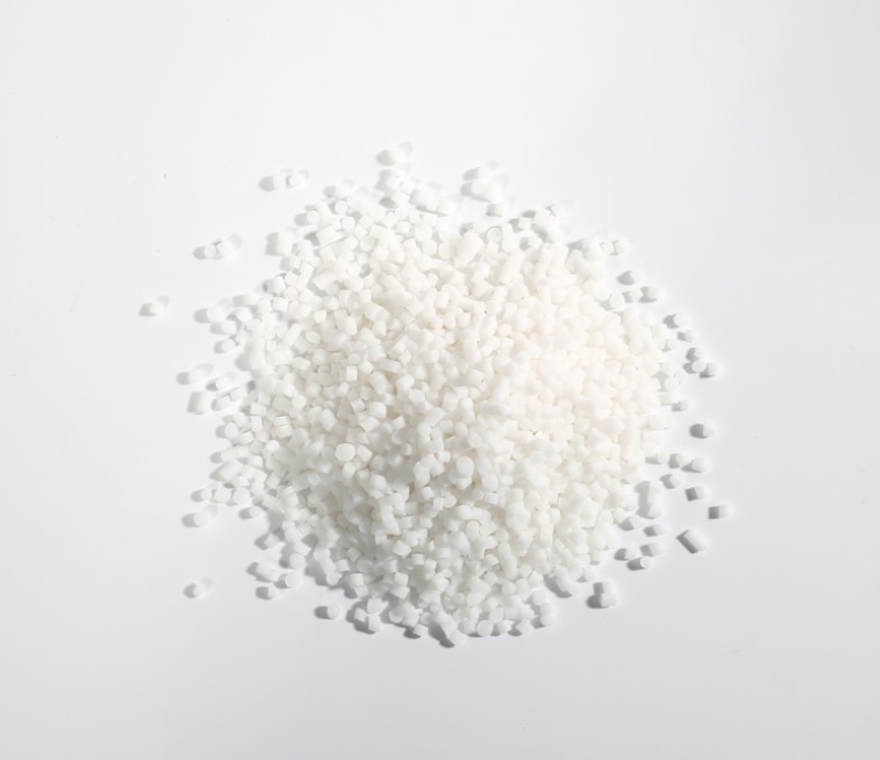 Kuinka TPE-valmistajat pitävät TPE-raaka-aineiden värin yhtenäisenä?